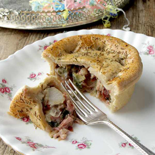Picture of Turkey, Ham Hock & Cranberry Pie (6x260g)