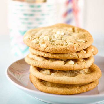 Picture of Baker & Baker White Chocolate Chip Cookie Pucks (90x50g)