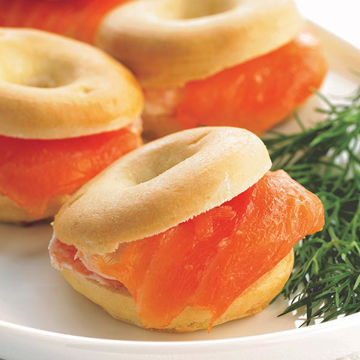 Picture of Frank Dale Smoked Salmon & Cream Cheese Bagels (45)