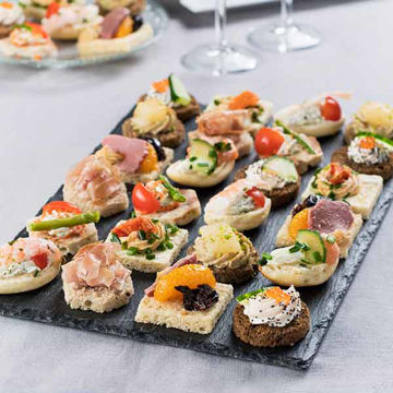 Picture of Tipiak Traditional Style Chicago Canapes (48)