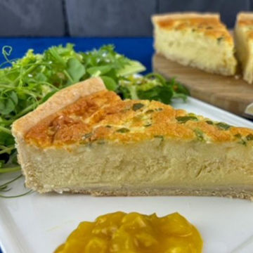 Picture of Roberts Country Fayre Cheese & Onion Quiche (10ptn)