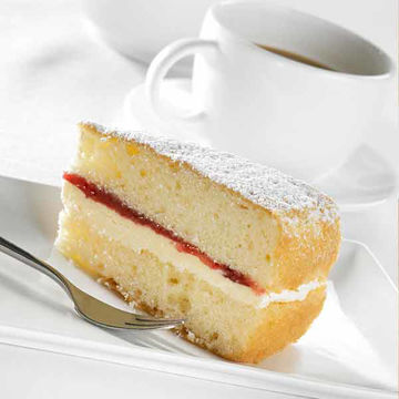 Picture of The Handmade Cake Co. Buttercream & Jam Sponge (14ptn)