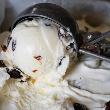 Picture of Yorvale Jamaican Rum & Raisin Ice Cream (4x5L)