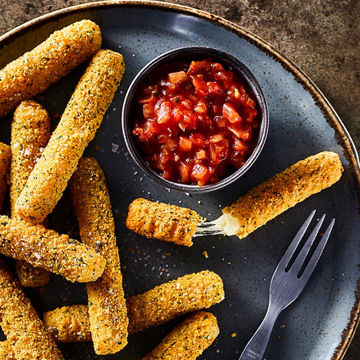 Picture of Chefs' Selections Breaded Mozzarella Sticks (6x1kg)