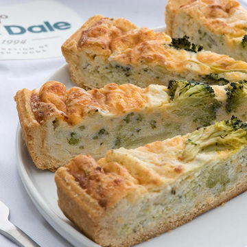 Picture of Frank Dale Stilton & Broccoli Pick-up Quiche (24ptn)