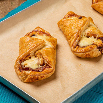 Picture of Proper Cornish Bacon & Cheese Turnovers (30x122g)