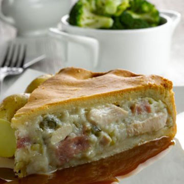 Picture of Roberts Country Fayre Chicken, Ham & Leek Pie (8ptn)