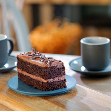 Picture of The Handmade Cake Co. Chocolate Traycake (18ptn)