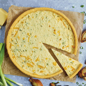 Picture of Menuserve Cheese & Onion Quiche (12ptn)