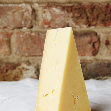 Picture of Lincolnshire Poacher Cheese (2.27kg)